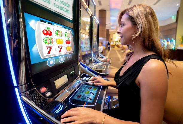 vip128 game lobby showing Jurassic Kingdom alongside other slot and live dealer games
